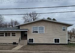 Pre-foreclosure in  8TH AVE SE Minot, ND 58701