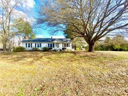 Pre-foreclosure in  MT HOLLY RD Edgemoor, SC 29712