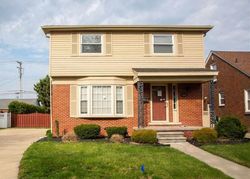 Pre-foreclosure Listing in 23RD ST WYANDOTTE, MI 48192