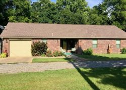 Pre-foreclosure in  ROCK CREEK ST Shady Point, OK 74956