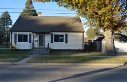 Pre-foreclosure in  E MITCHELL AVE Waterloo, IA 50702