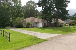 Pre-foreclosure Listing in SAVANNAH DR WALKER, LA 70785