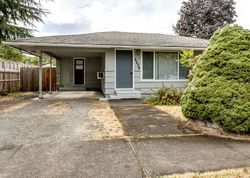 Pre-foreclosure in  CENTENNIAL BLVD Springfield, OR 97477