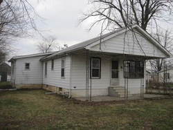 Pre-foreclosure Listing in STATE ST EAST CARONDELET, IL 62240