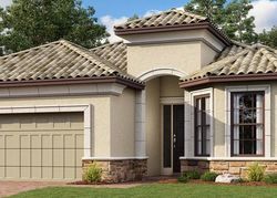 Pre-foreclosure in  SW MAPLE TREE LN Port Saint Lucie, FL 34987