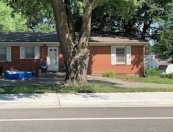 Pre-foreclosure in  NE 76TH ST Kansas City, MO 64118
