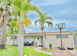 Pre-foreclosure in  SW 1ST TER Deerfield Beach, FL 33441