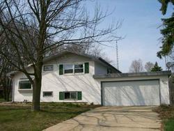 Pre-foreclosure Listing in GERRY ST WOODSTOCK, IL 60098