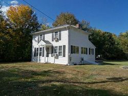 Pre-foreclosure in  HOPE RD Hope, RI 02831