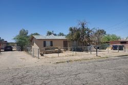 Pre-foreclosure Listing in S 14TH AVE TUCSON, AZ 85713