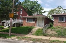 Pre-foreclosure in  OREGON AVE Saint Louis, MO 63118
