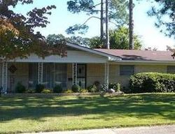 Pre-foreclosure in  BELLEHURST DR Montgomery, AL 36109
