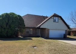 Pre-foreclosure Listing in NE BELL AVE LAWTON, OK 73507