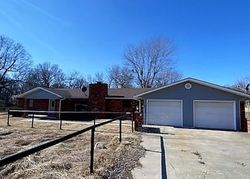 Pre-foreclosure Listing in N HOYT RD WHITEFIELD, OK 74472