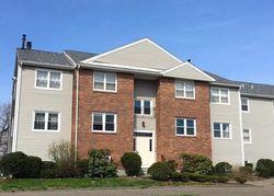 Pre-foreclosure Listing in CARRIAGE DR MILFORD, CT 06460