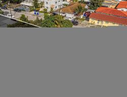 Pre-foreclosure in  NW 1ST ST Miami, FL 33125