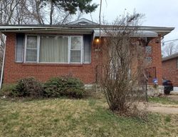 Pre-foreclosure in  BINGHAM AVE Saint Louis, MO 63116