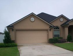 Pre-foreclosure in  CHESTWOOD CHASE DR Orange Park, FL 32065