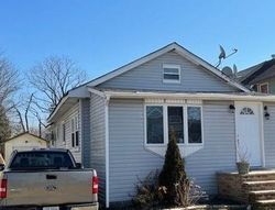 Pre-foreclosure in  E HAMILTON AVE Massapequa, NY 11758