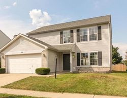 Pre-foreclosure Listing in BEARSDALE DR INDIANAPOLIS, IN 46235