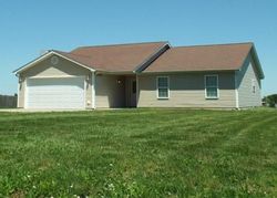 Pre-foreclosure in  CREEKSIDE LN De Soto, IL 62924