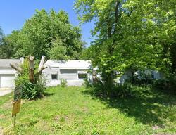 Pre-foreclosure in  RICHARD DR East Saint Louis, IL 62206