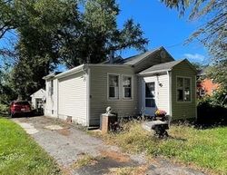 Pre-foreclosure Listing in CAESARS LN NEW WINDSOR, NY 12553