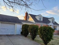 Pre-foreclosure Listing in RUXTON ST UNIONDALE, NY 11553