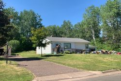 Pre-foreclosure in  OAKLEY ST Duluth, MN 55804