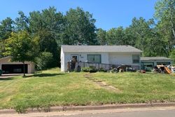 Pre-foreclosure in  OAKLEY ST Duluth, MN 55804