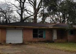 Pre-foreclosure Listing in N 5TH ST SILSBEE, TX 77656
