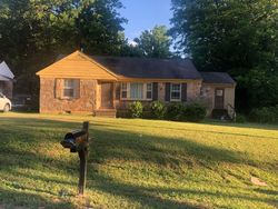 Pre-foreclosure in  VICOSCIA AVE Memphis, TN 38127
