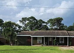 Pre-foreclosure in  SE FAITH TER Port Saint Lucie, FL 34983