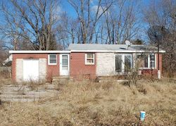 Pre-foreclosure Listing in MARY ST EAST SAINT LOUIS, IL 62206
