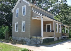 Pre-foreclosure Listing in OAKDALE AVE LORAIN, OH 44052