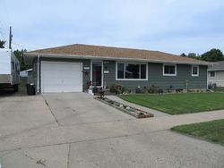 Pre-foreclosure Listing in 11TH AVE NW MINOT, ND 58703