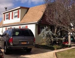 Pre-foreclosure Listing in DIVISION AVE MASSAPEQUA, NY 11758