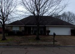 Pre-foreclosure Listing in SOUTHWOOD DR CANTON, MS 39046