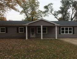 Pre-foreclosure Listing in RIVERCREST DR OSCEOLA, IN 46561