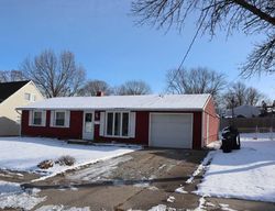 Pre-foreclosure Listing in MEMORIAL DR PEKIN, IL 61554