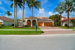 Pre-foreclosure in  BRUNSWICK CIR Boynton Beach, FL 33472