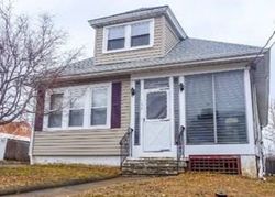 Pre-foreclosure in  ALTO ST Cranston, RI 02920