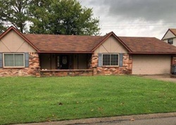 Pre-foreclosure Listing in FORD CIRCLE DR WAGONER, OK 74467