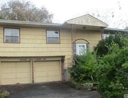 Pre-foreclosure Listing in BEACH DR MERRICK, NY 11566