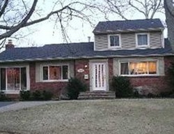  Thompson Dr, Bay Shore NY