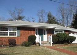 Pre-foreclosure in  NAZARENE DR Charleston, WV 25309