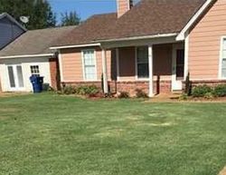 Pre-foreclosure in  WAVERLY DR Horn Lake, MS 38637