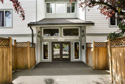 Pre-foreclosure in  LINDEN AVE N  Seattle, WA 98133