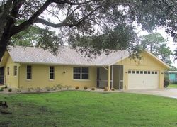 Pre-foreclosure Listing in VIVIAN LN NORTH FORT MYERS, FL 33903