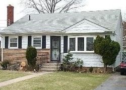 Pre-foreclosure Listing in NEW YORK AVE WESTBURY, NY 11590